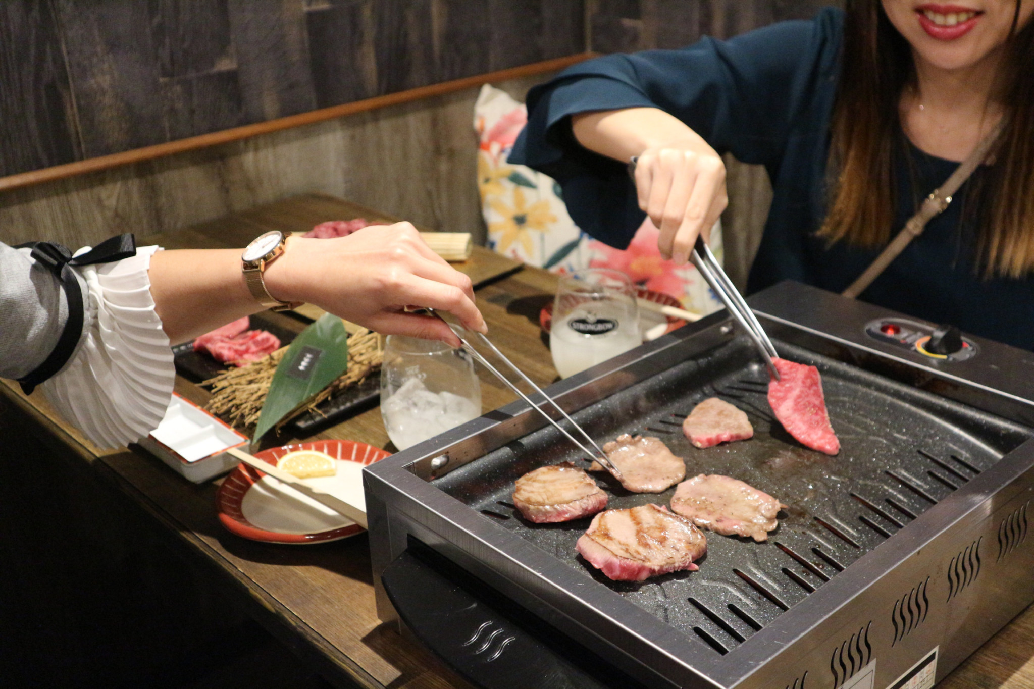 大阪焼肉hanabi 梅田店で黒毛和牛をリーズナブルに楽しもう